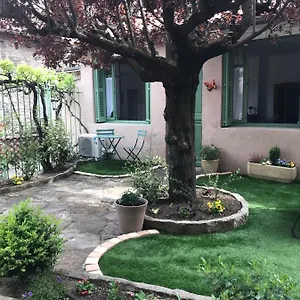 Le Beffroi Bed & Breakfast Millau